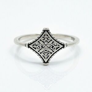 SOLID 925 STERLING SILVER BALI STYLE RING SIZE 8.5 DAINTY MINIMAL